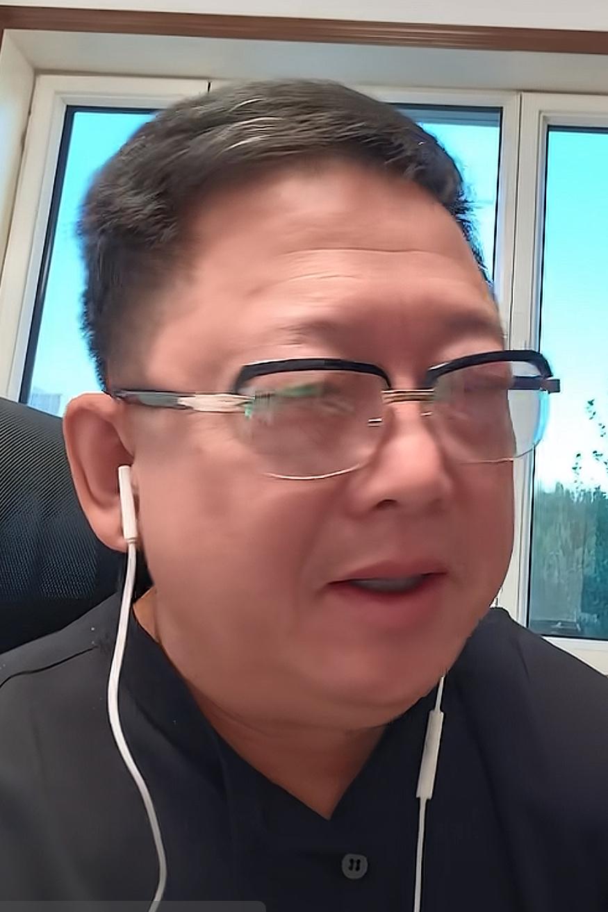 听了博主@陈智的一番话很有同感，
他表示：现在有人总在问，
国乒男队谁实力最强？