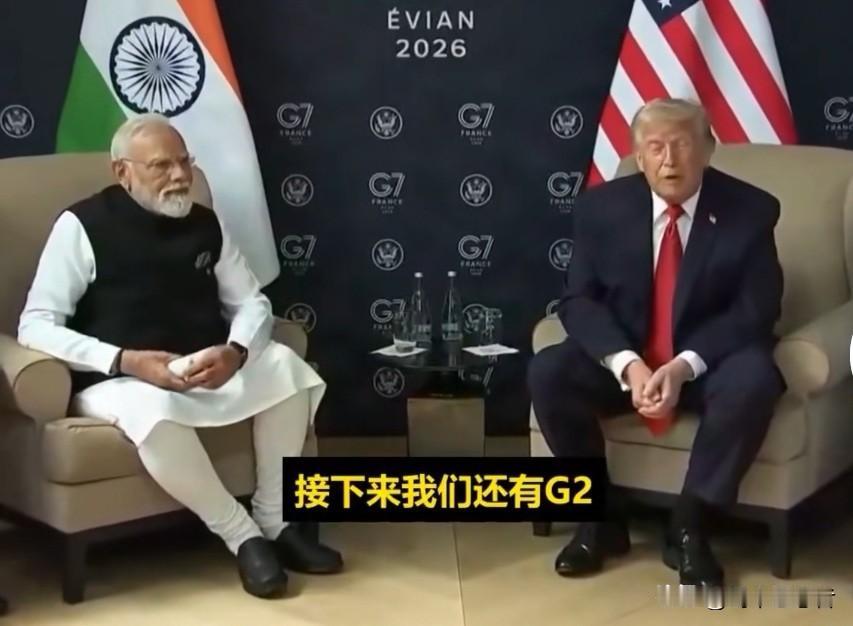 身着一袭白裙满世界闲逛，据说这正是老仙在民间积攒人气的独门秘籍。纵观全球领导人，