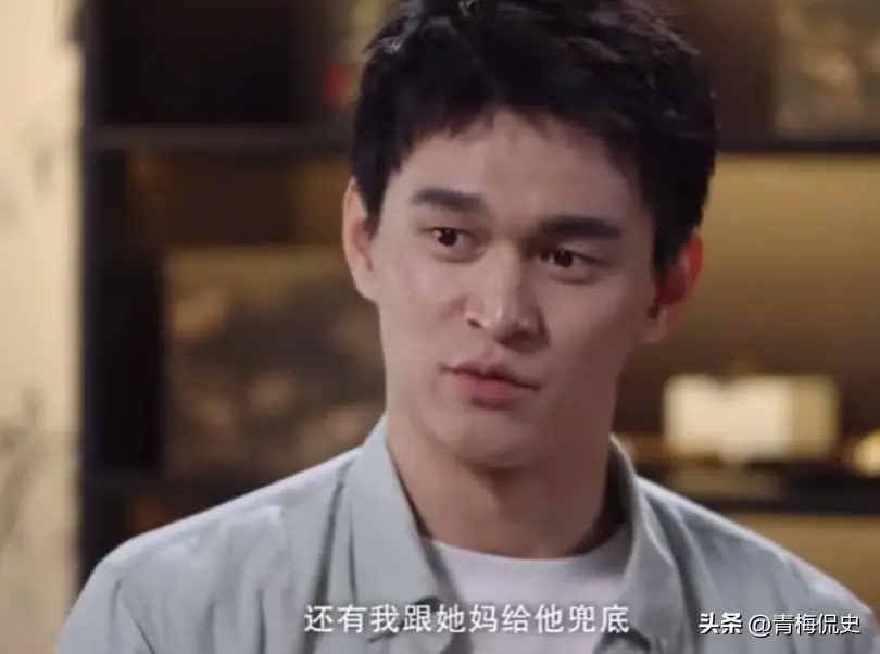 孙杨张豆豆一家五口逛乐高乐园，2岁半女儿坐推车里，腿格外的长 