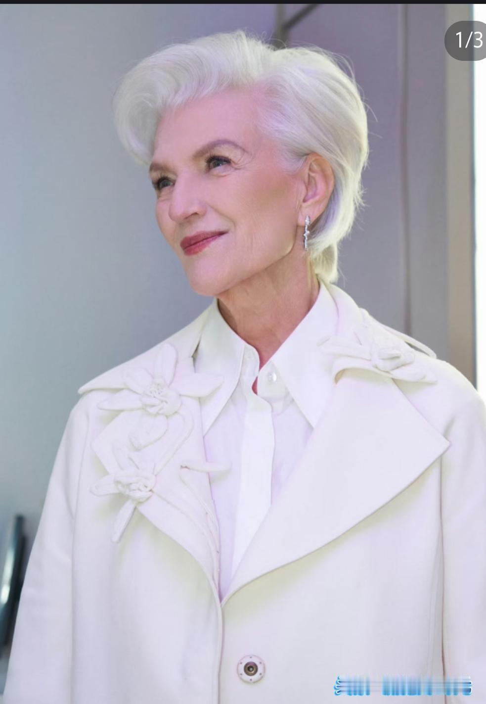 77岁仍惊艳时尚圈！马斯克的硬核母亲：离婚净身出户，靠放手养出世界首富
 
提到