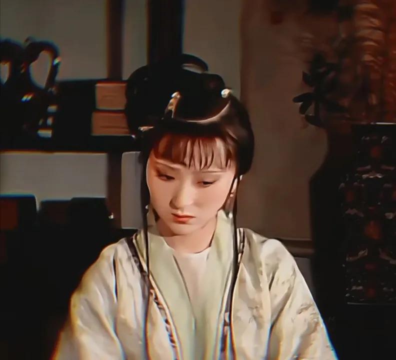 书中贾敏死时黛玉五岁，黛玉去贾家时六岁，林如海怎么舍得把幼女送到岳母家呢？林如海