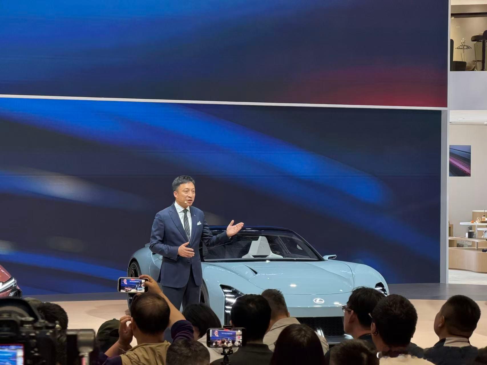 胖哥汽车频道2026北京车展 全新一代雷克萨斯ES上市，官方指导价29.99万元