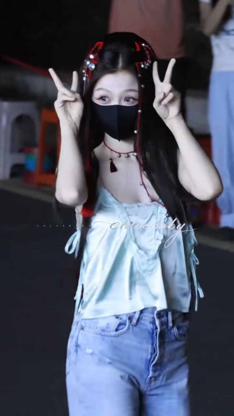 小兔的新妆造眼睛好萌🥺虞书欣何盼 ​​​