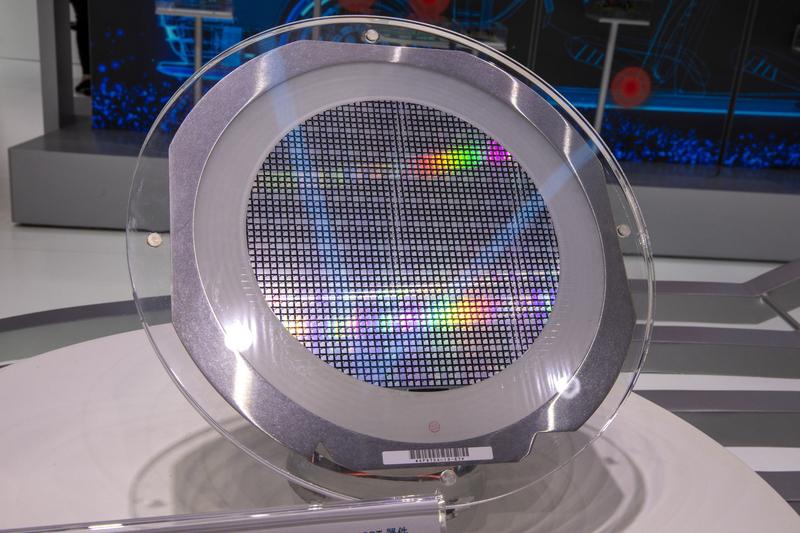 荷兰在安世半导体问题上真是把自己逼进了死胡同。2025年9月29日美国出台“出口