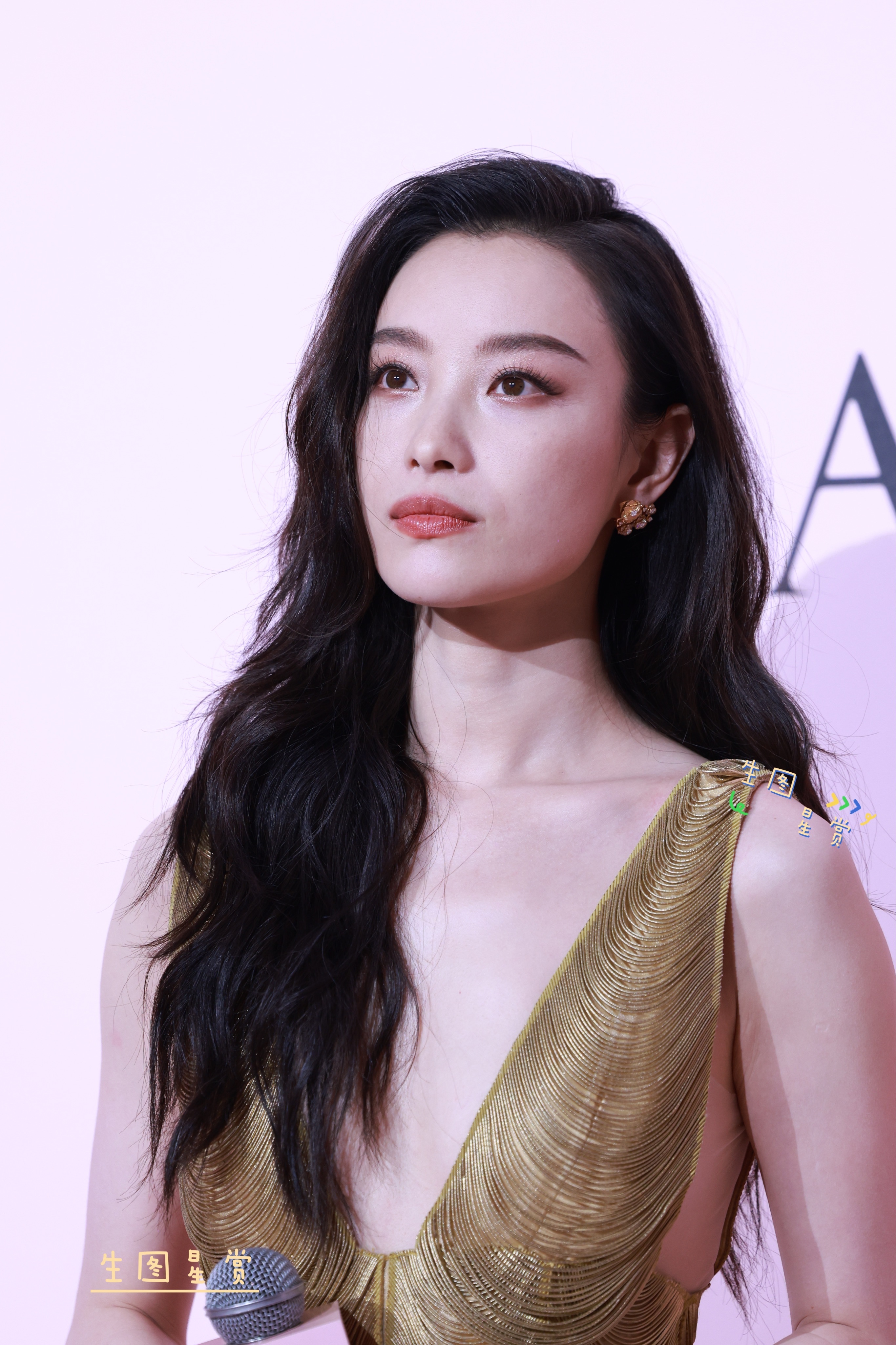 倪妮× 兰蔻90周年活动金灿耀眼的美妮子✨💓倪妮[超话] ​​​