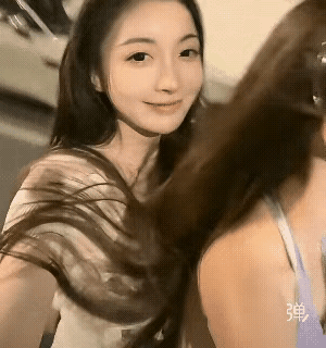 姑娘们，小心交警叔叔请你们回去喝茶