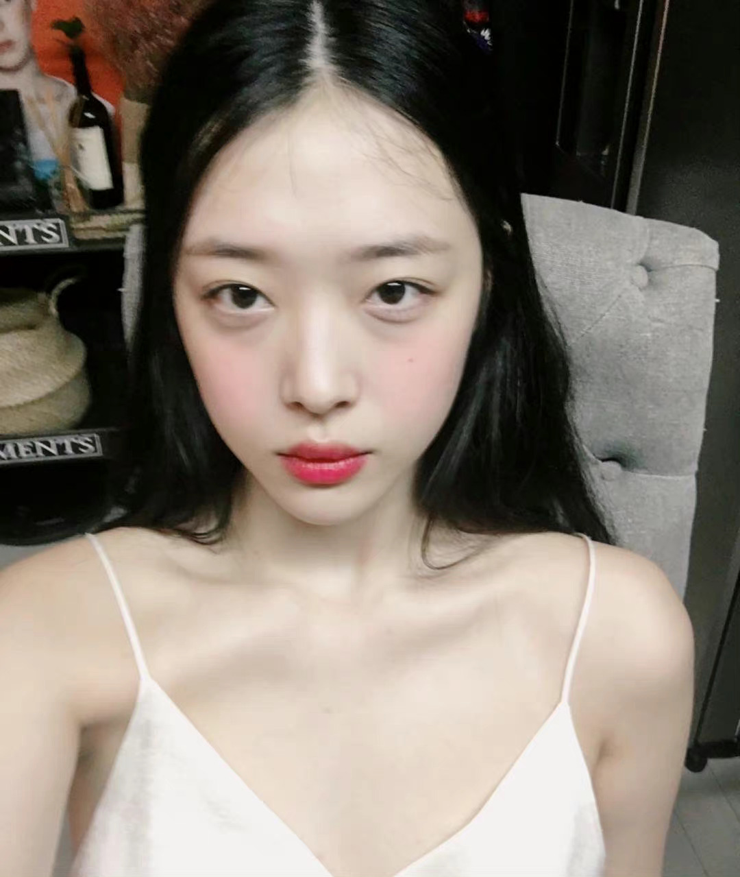 崔雪莉 崔雪莉头像 致美丽的崔雪莉 170721 INS 🍑 穿白色吊带怎么会