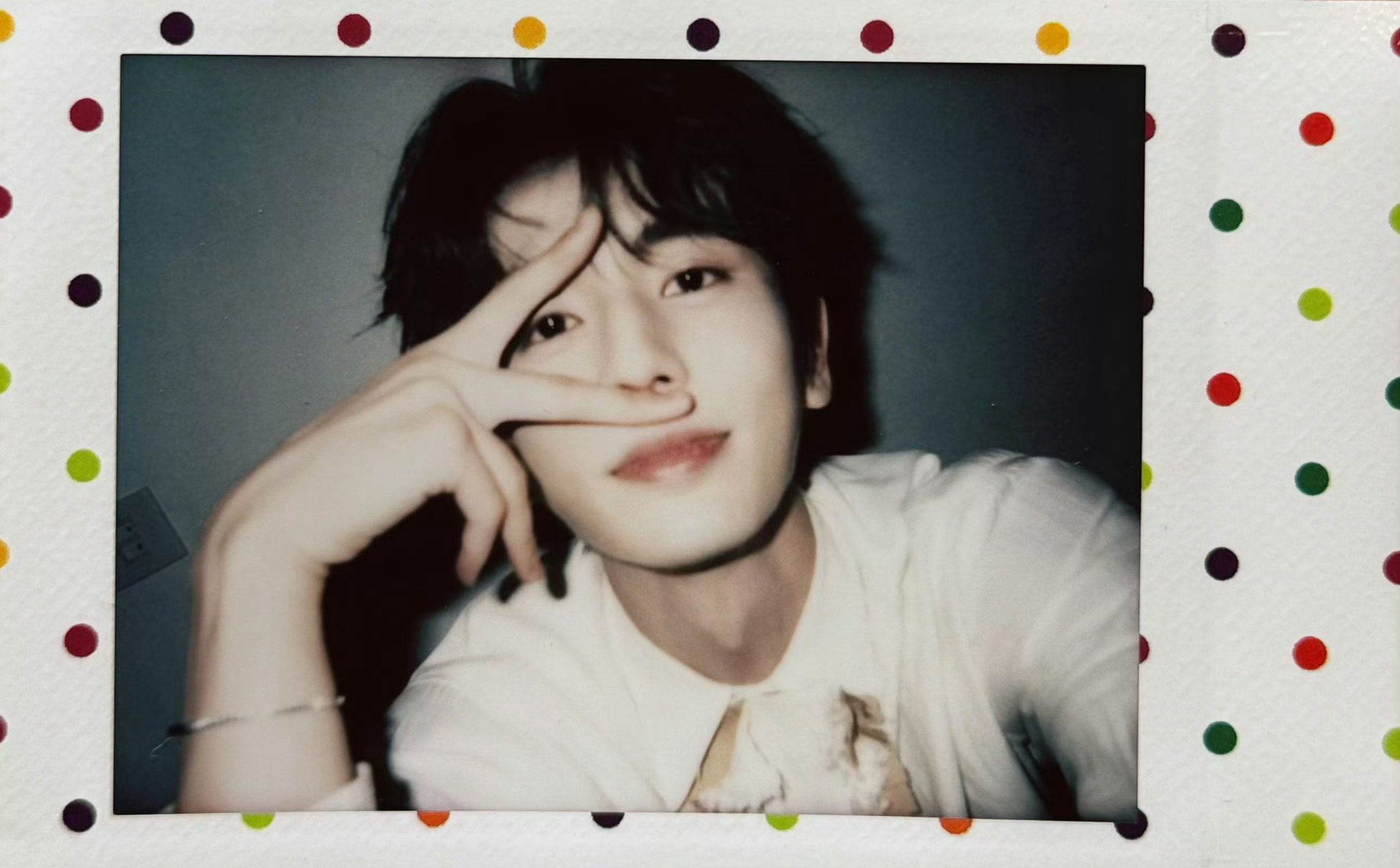 张凌赫 × 平安夜营业拍立得 🍎 📸 风格大赏