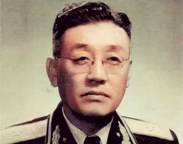 1955年，东北军区副司令员兼参谋长贺晋年，拟被授予大校军衔的消息，一石激起了千