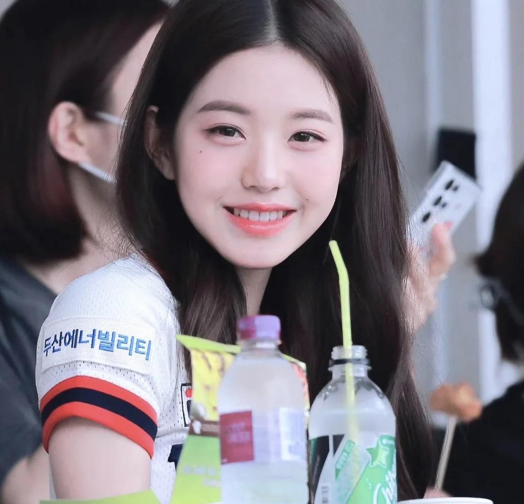 牙牙乐
wonyoung
张元英
我宝贝
fyp
来自星星的艺术家
cr.wan