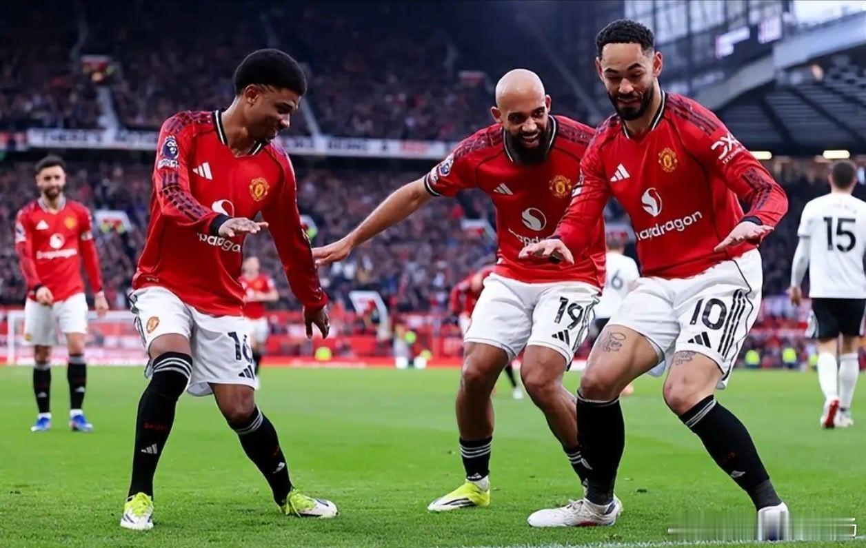 英超曼联vs利兹联：大热必凉？红魔阵容深度碾压对手，卡里克表态全力冲刺，达洛特满