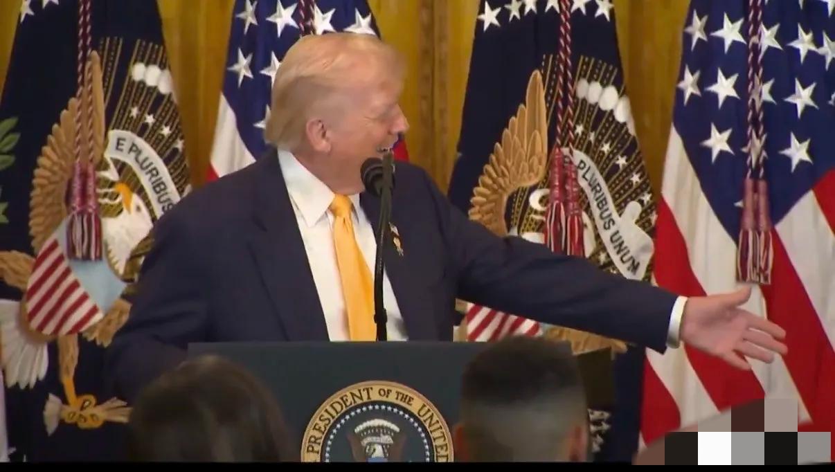 刚刚，特朗普评拜登：“我们有过一个白痴当总统。他根本算不上总统。首先，他根本没赢