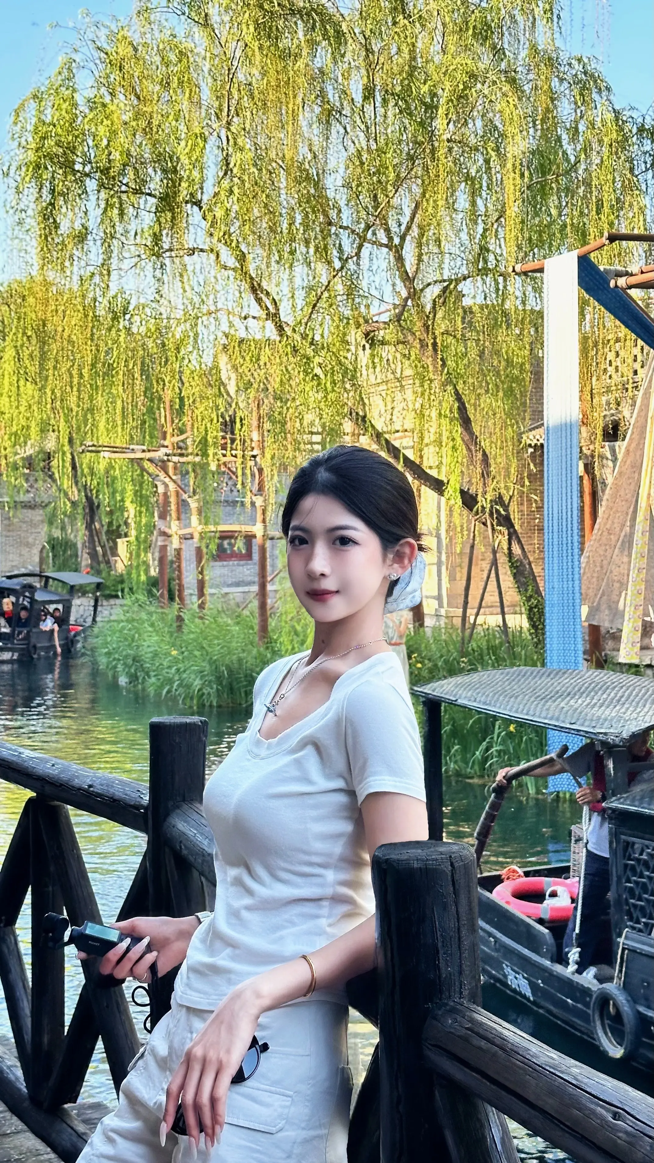 像一阵细雨洒落我心底