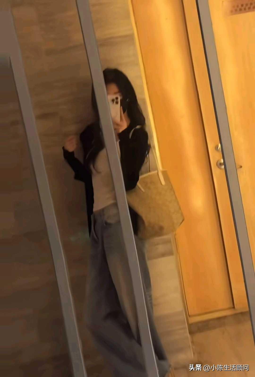 下雨天被分派去外勤工作，我看也没有谁了吧[捂脸]又可以光明正大的摸鱼了