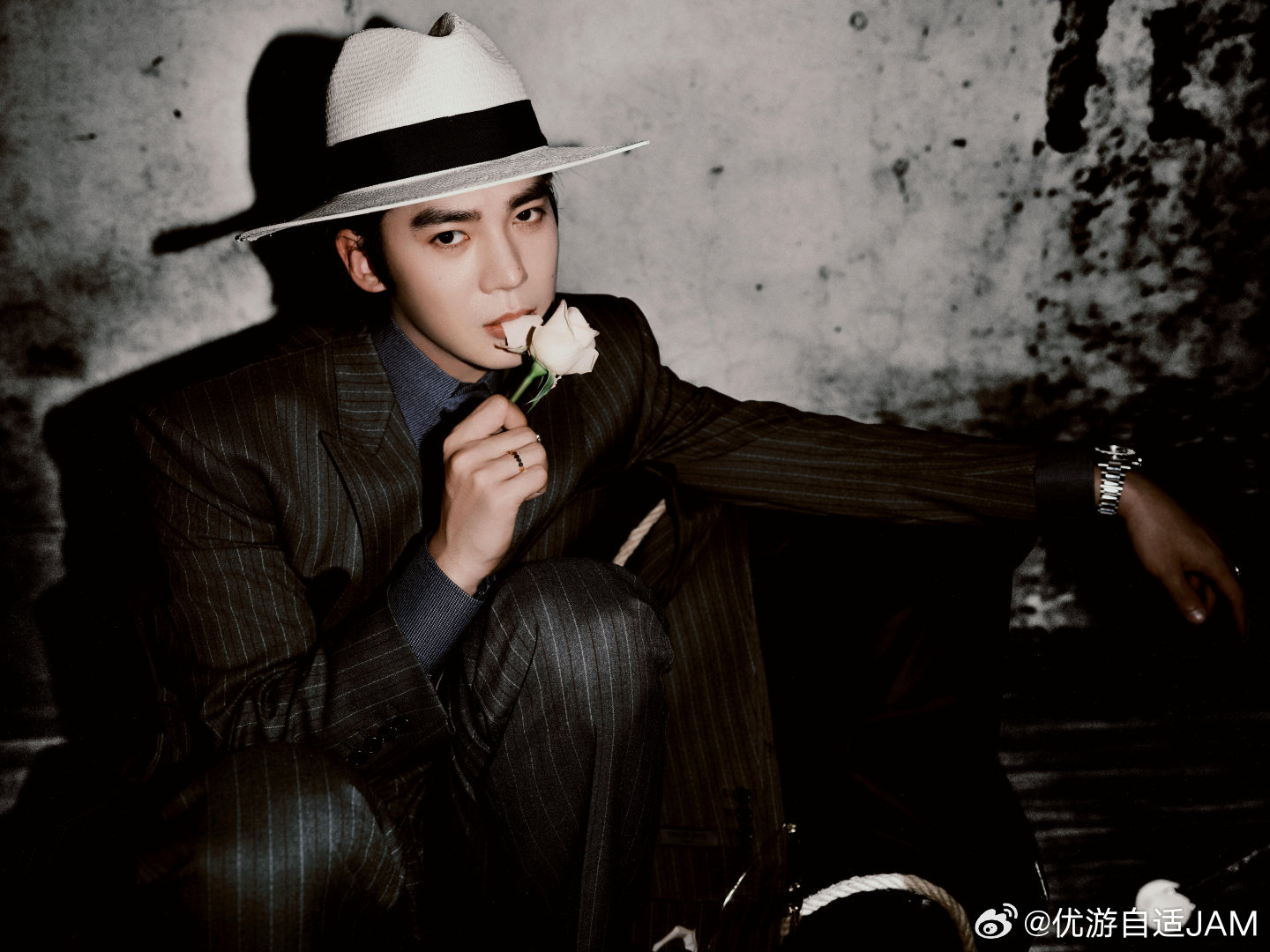 于适yosh于适叼火柴大片于适穿了骑士装 又纯又欲天真又危险是赤子也是大佬，一个