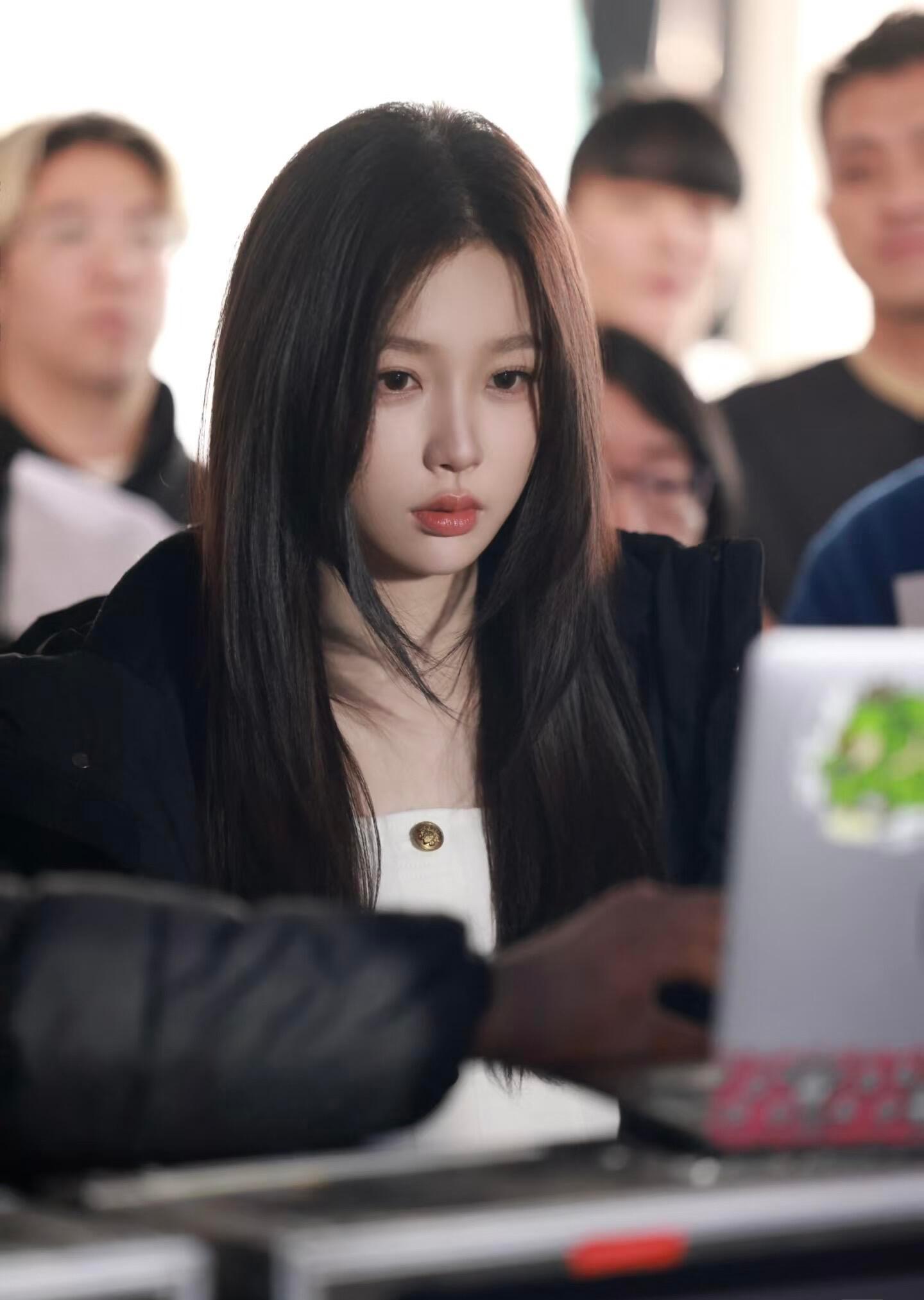 虞书欣什么时候变这么好看了？ 