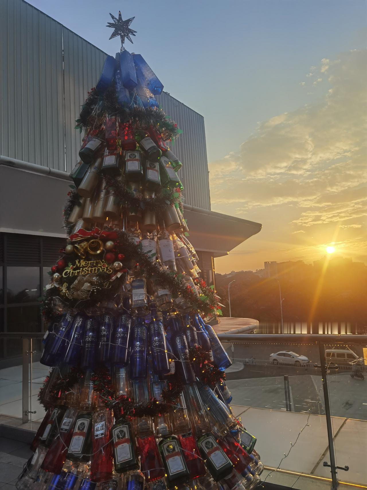 2026年真正的牛市主升浪开启，是蓝筹股牛市的行情，中小盘股狂欢只是股市反弹上涨