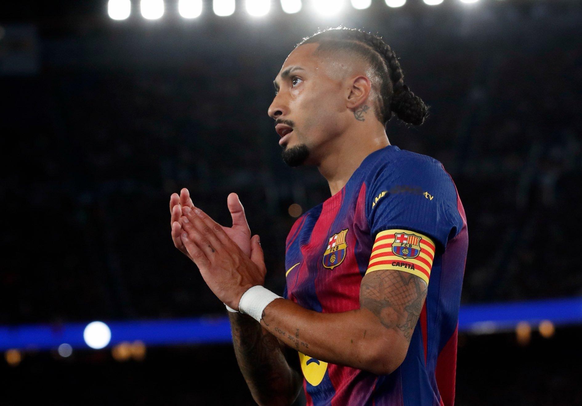 世体：拉菲尼亚恢复草坪训练。巴萨至死不渝红蓝魂