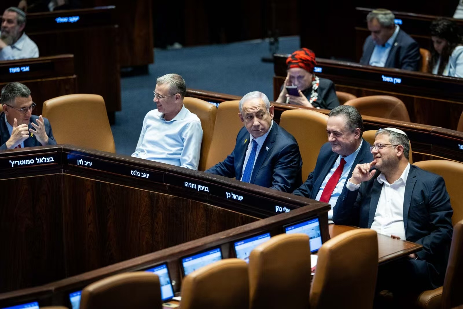 以色人发文称，图片这些人毫无良知，毫无底线，毫无怜悯之心。为了权力，为了凌驾于一