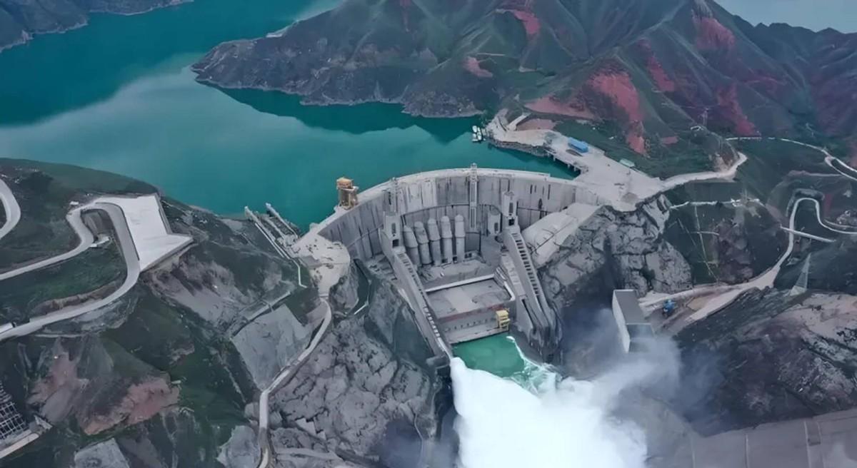 外媒明显没明白为什么我们宣布建设如此巨大的工程！我们建设雅鲁藏布江建水电站最起码