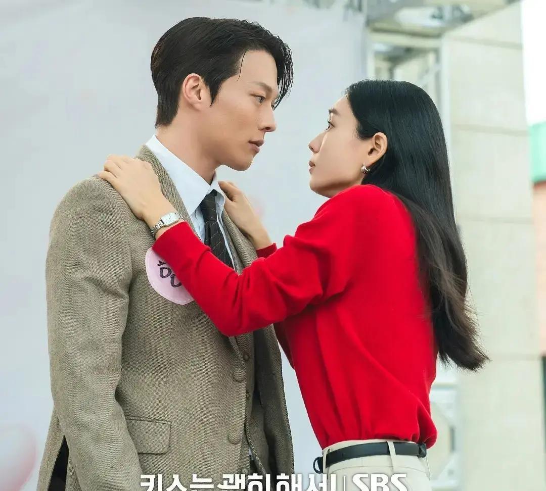 安恩真片酬暴涨300%
 
这姐真的把韩剧女主卷疯了。
 
《一吻爆炸》播完才俩