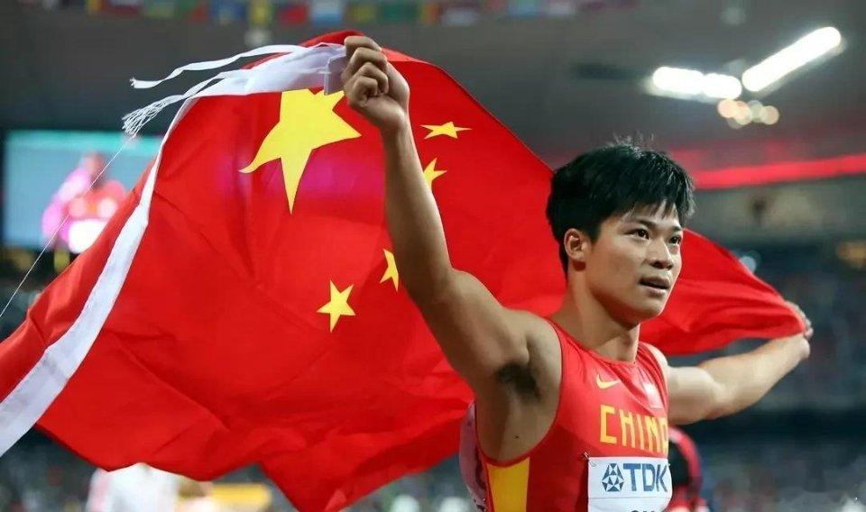 苏炳添官宣全运会后退役?9大纪录+5项第①，30年内恐无人能破1.9秒92，20
