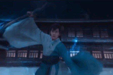 曹骏也是在凡人修仙传里开上炮了 曹骏把宋蒙用大炮时的那种果断演出来了，打戏看得人
