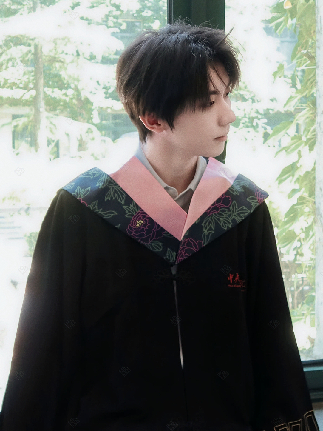 毕业快乐🎓马嘉祺学士服毕业照
