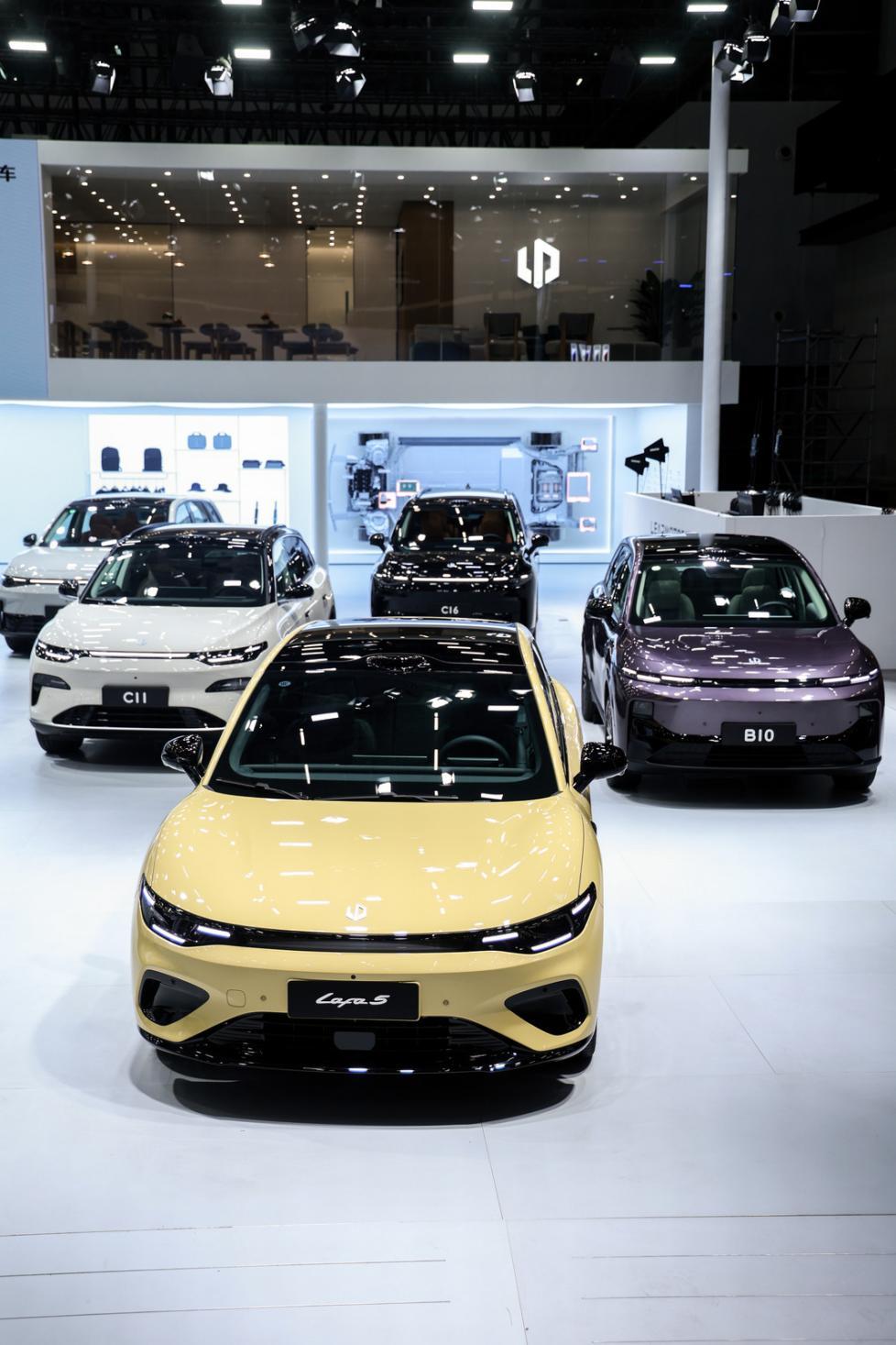 2025广州车展拉开帷幕，为什么零跑展台人气这么高？
 
广州车展热度正盛，各大