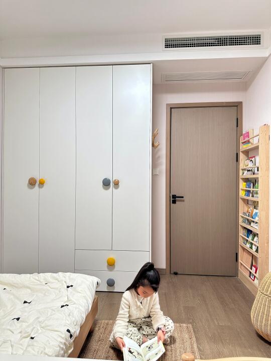 听我劝！小次卧这样装，真的太适合有娃家庭了