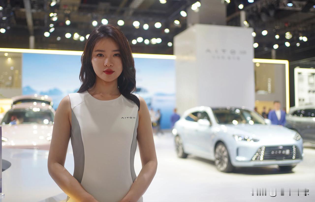 逛了两天2023上海国际车展，在偌大的国家会展中心跑断腿，简单谈一下自己的感受吧