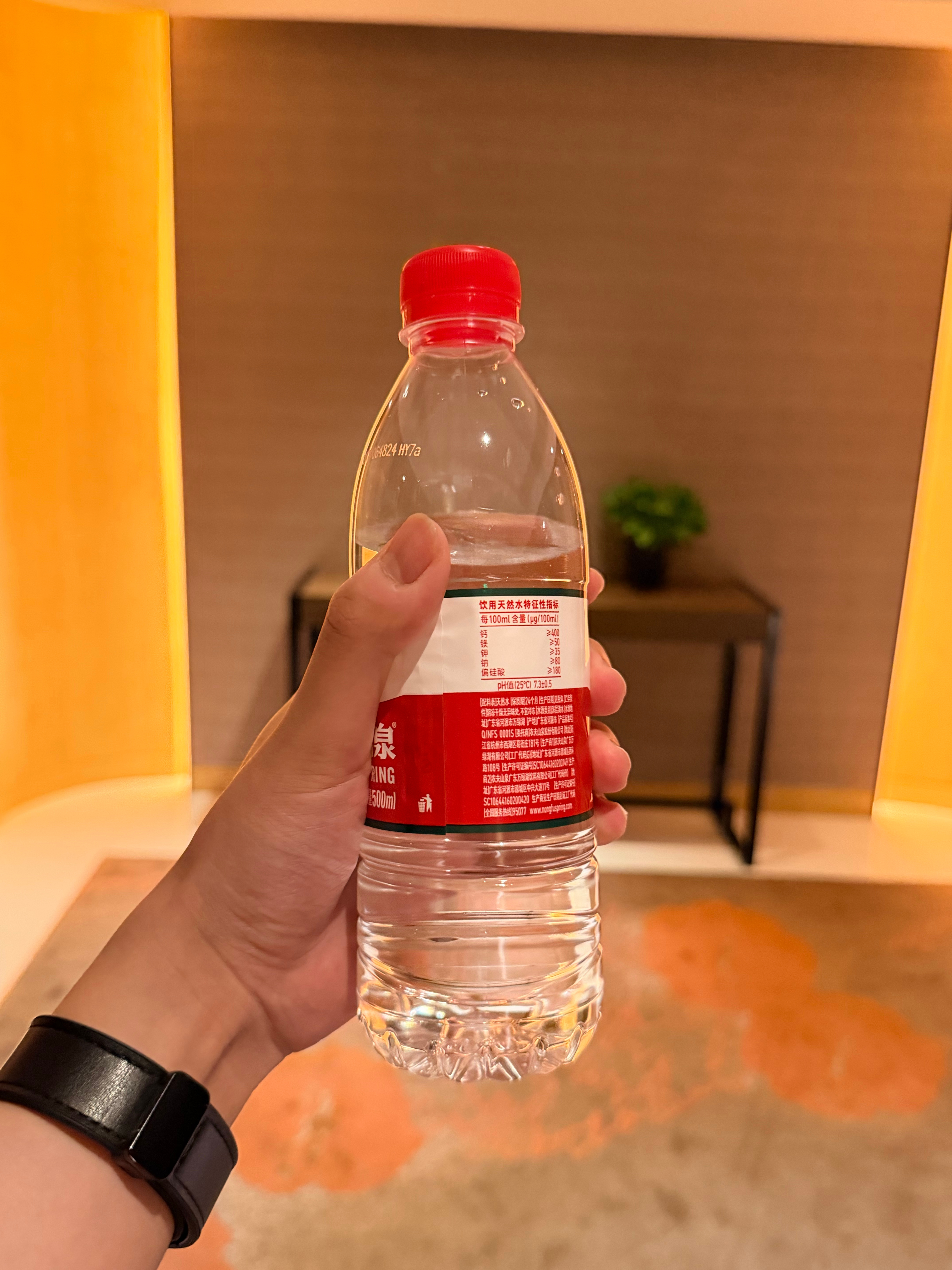 大早上起来就渴