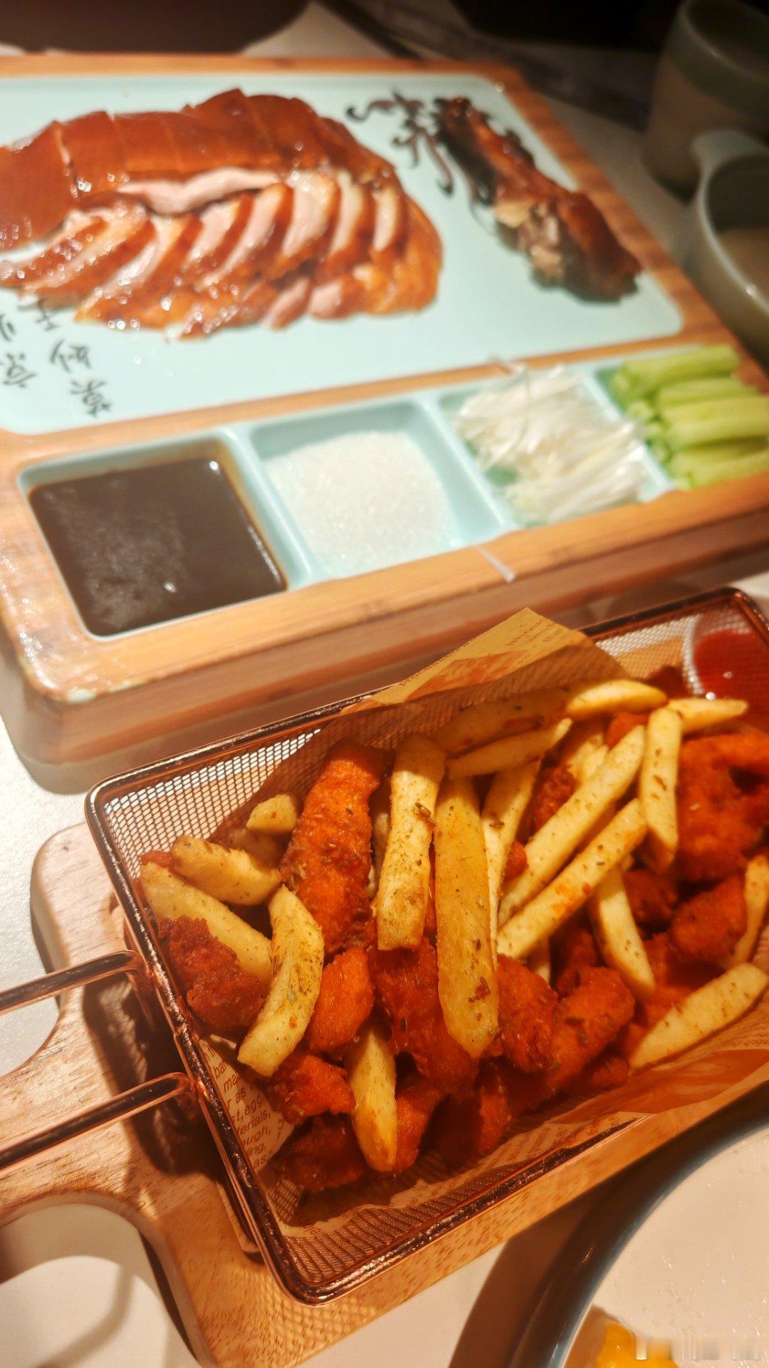 冲突过后补个晚餐，没有什么问题是不能用一顿美食解决的，如果不行就两顿