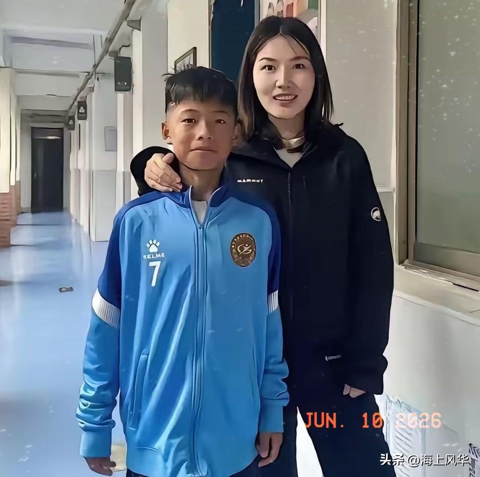 孟新艺回国了，等待他的不是欢迎仪式，也不是球迷的欢呼声，而是他学校老师的一句话，