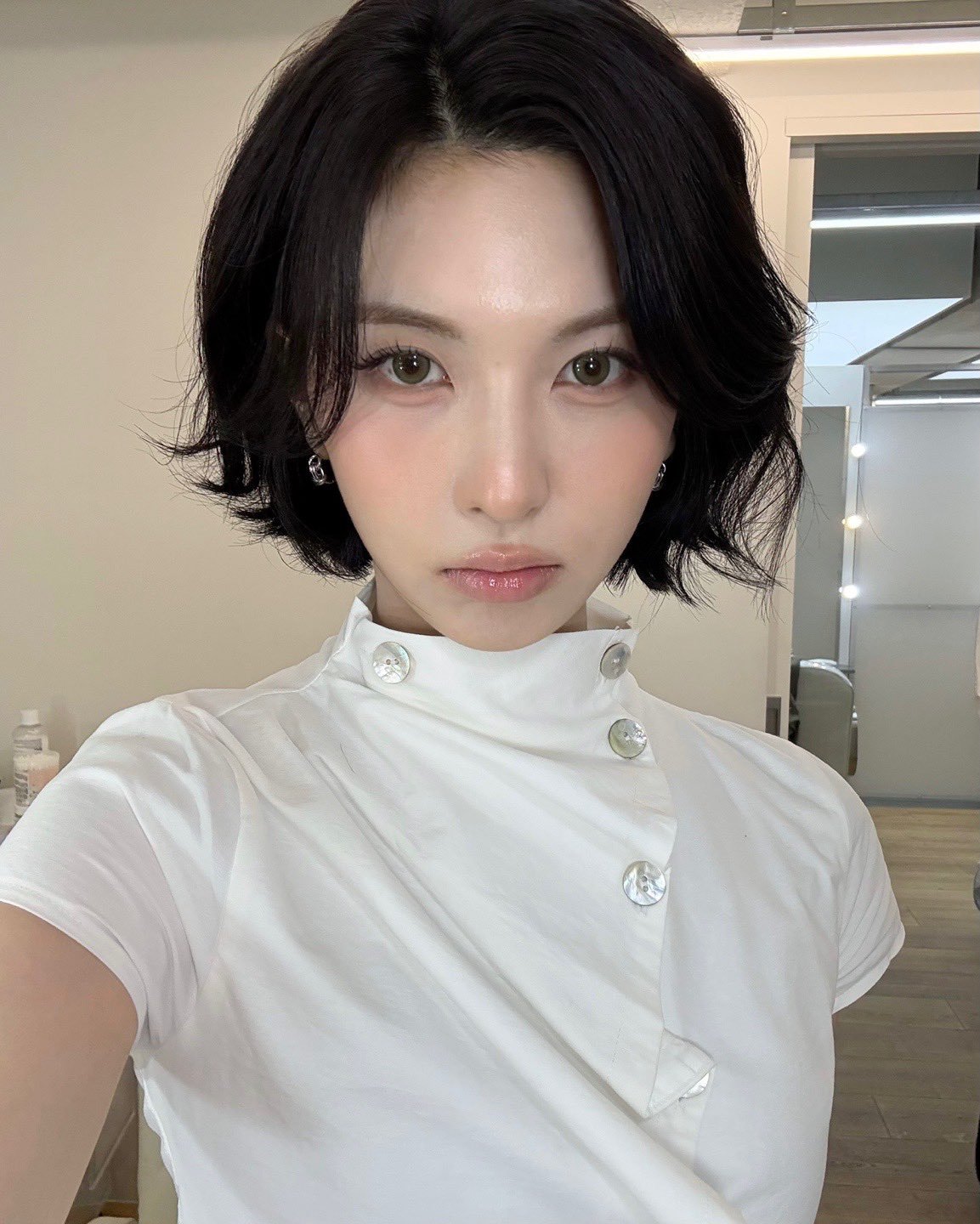 短发美女BAE 