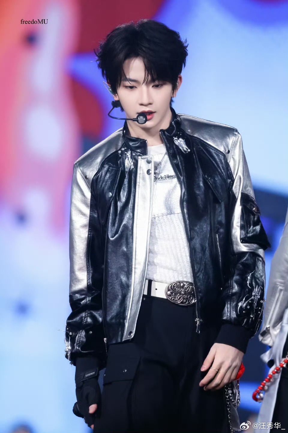 帮穆祉丞要到了他偶像的签名 穆祉丞追星成功了哈哈哈哈哈，也是要到偶像签名啦～ 