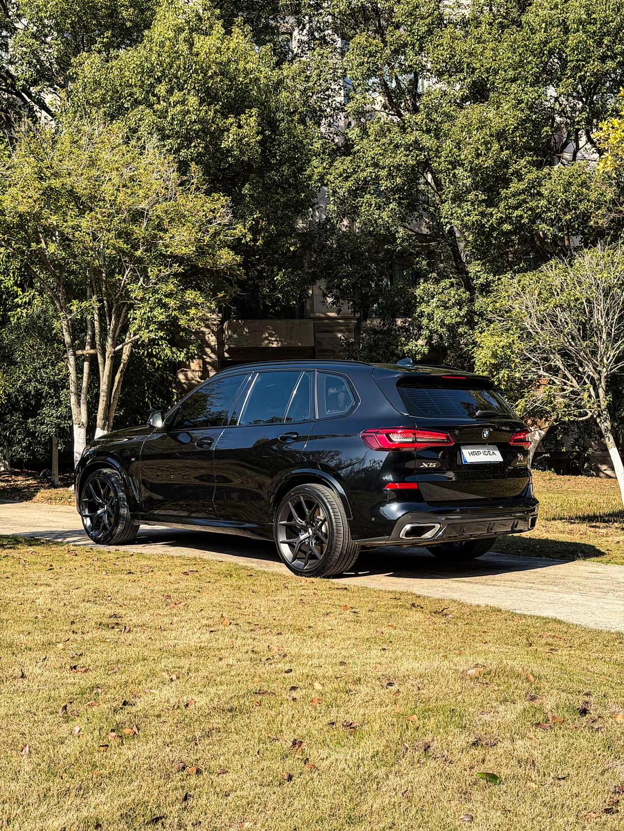 “花会沿路盛开 你以后的路也是”