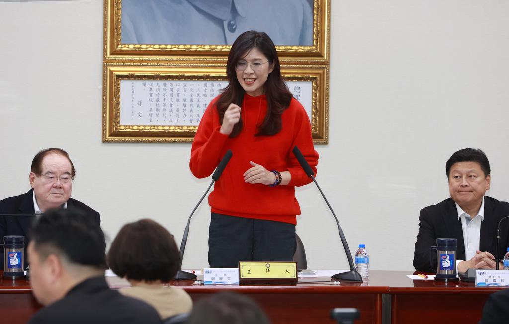 郑丽文和赵少康郝龙斌完全和解

赵少康透露，加上今天郑丽文出席他的新书发表会，两