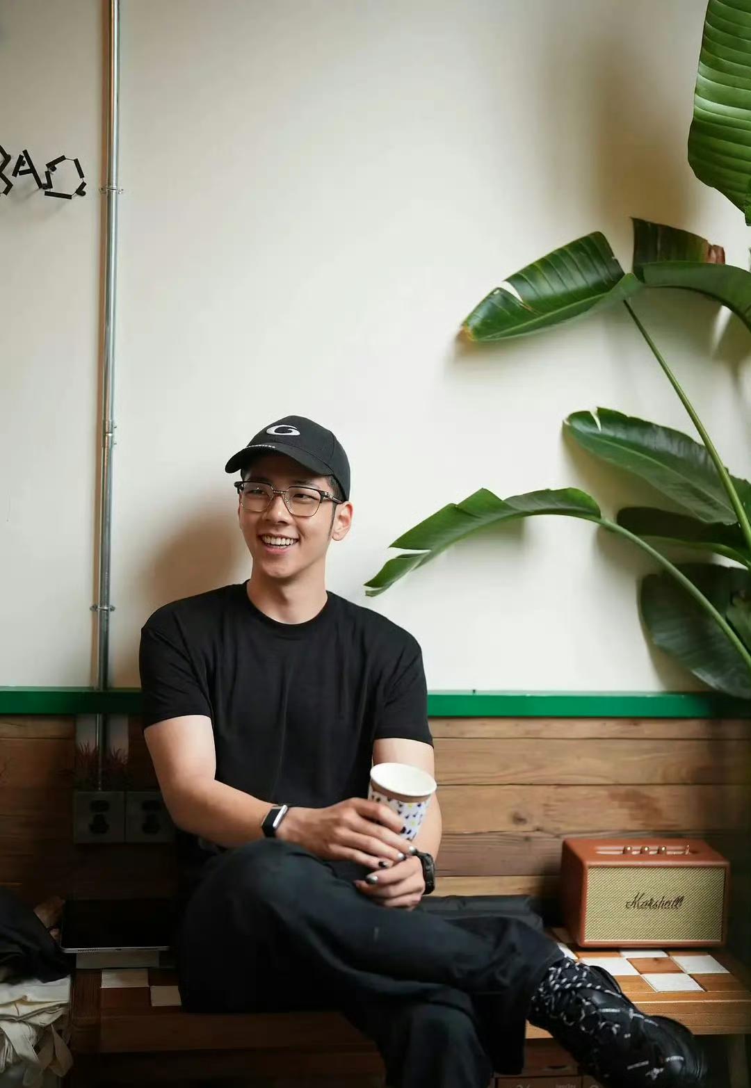 郭涛:两年冲北电统招，两次都卡在复试，心里不好受吧。
石头:确实挺遗憾的，每次都