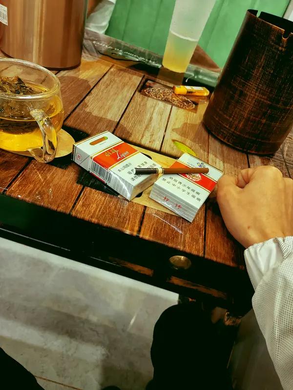 男人不抽烟不喝酒是好事吗？别被世俗绑架，这答案太扎心
 
是不是总有人说，男人不