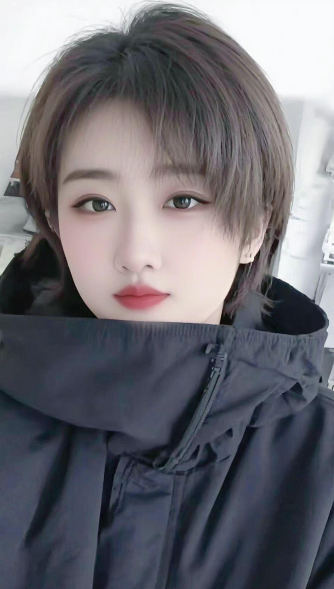 AI短发生活照 抖音ai创作