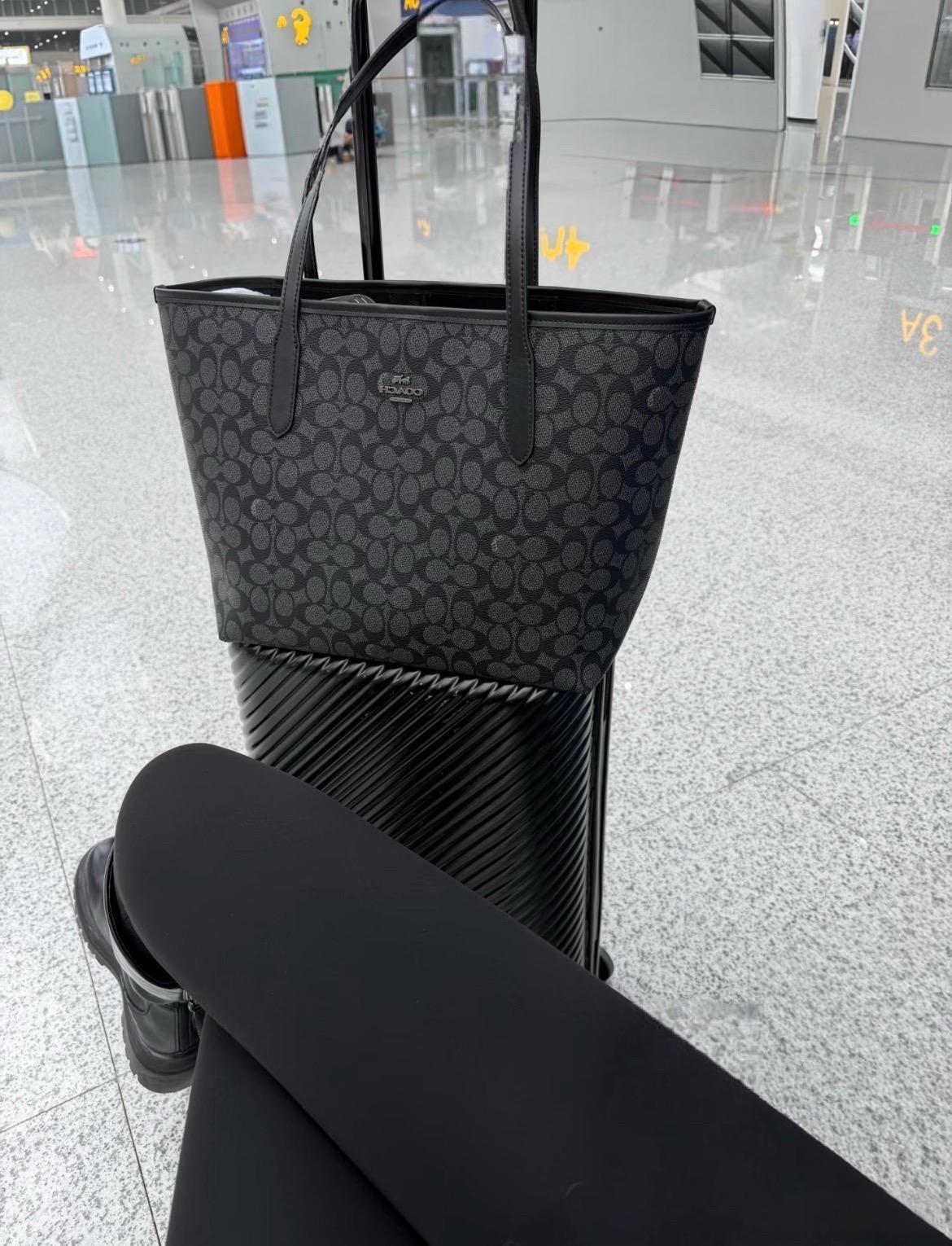 这包是什么牌子的呢我想买真好看