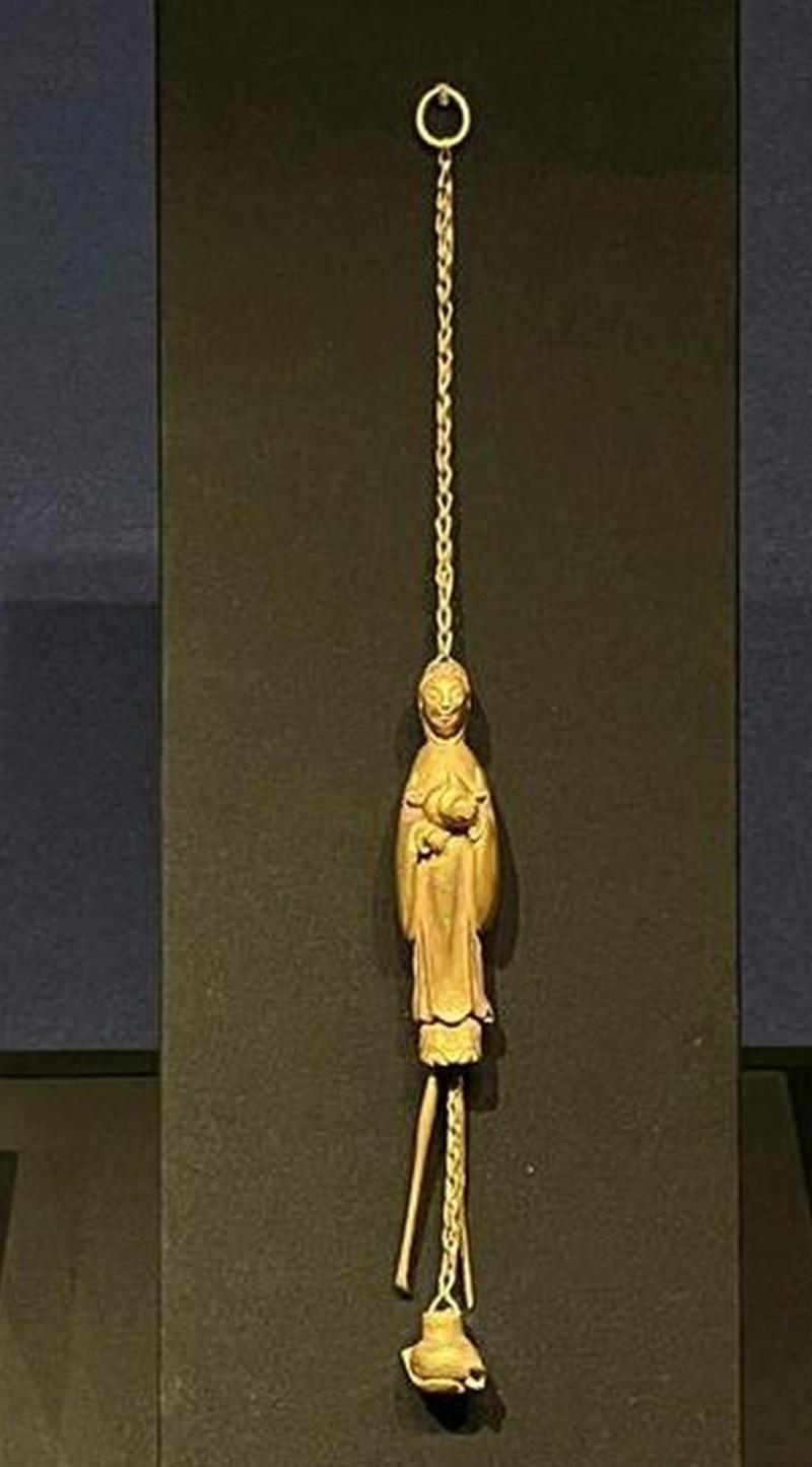 史载"帑无长物、旅榇萧然"的清官，墓里挖出了107件金器。

1956年4月，浙