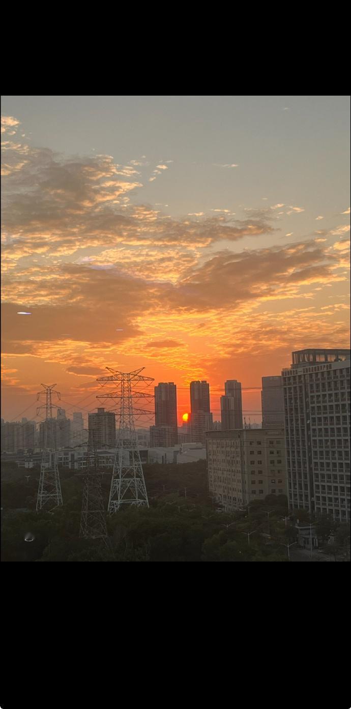 #微信实况# 刚才去商城里更新了微信，然后不行，过了一会就可以了，不过最近没啥L