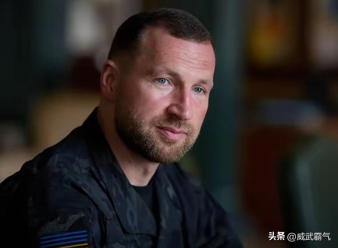 乌克兰新防长赫马拉上位，这仗要往更狠的方向打了！
 新防长，从长相来看就是一位狠