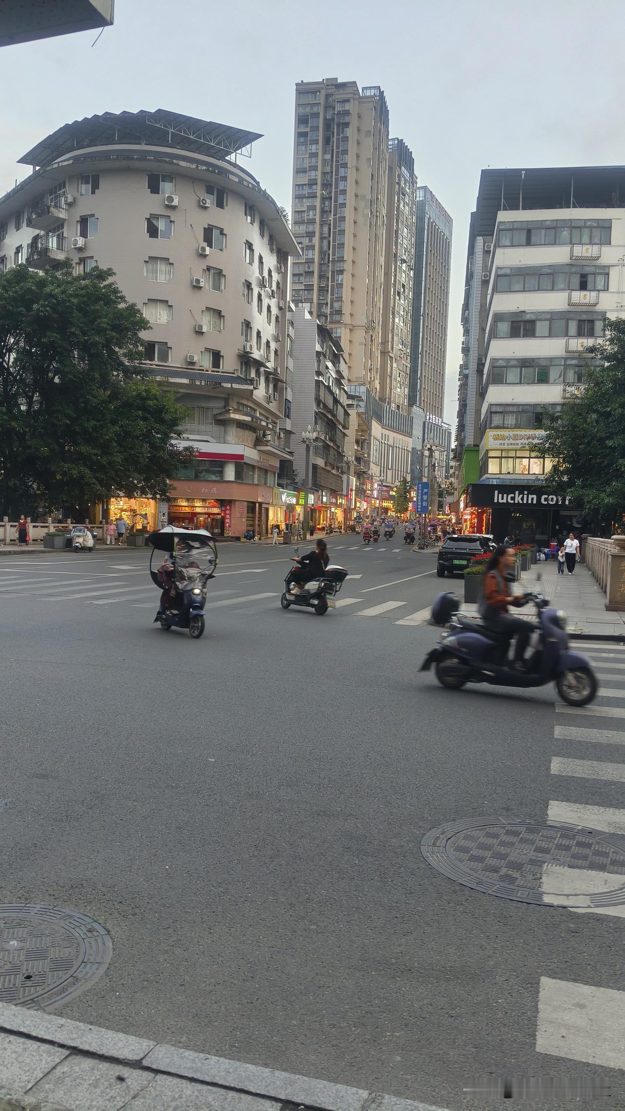 过来人告诉你，女人的后半生，应该怎么个活法？一定要牢记以下4点，建议收藏。

1