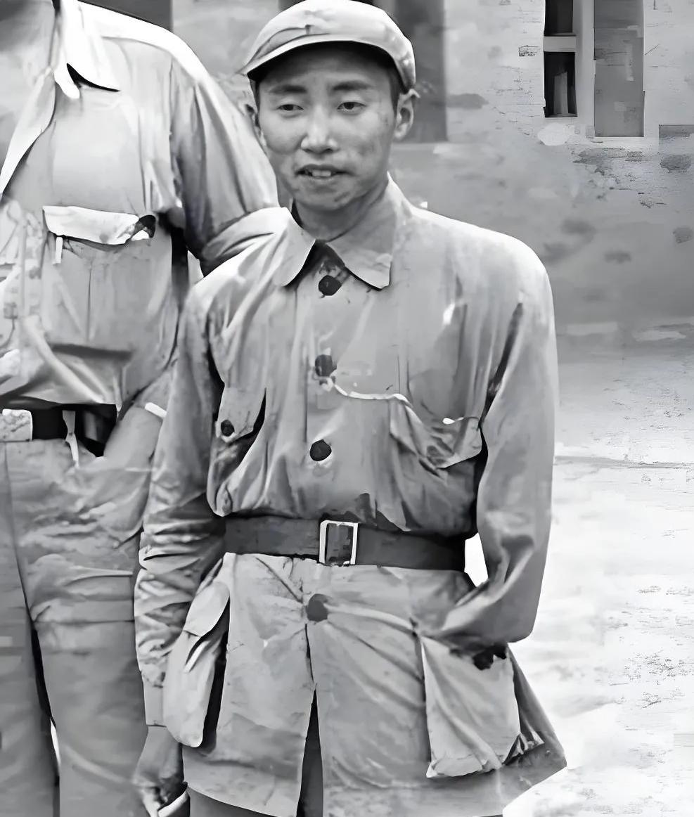 1949年，彭绍辉已经43岁，却还没有成家。身边人看着着急，卫生部长赵德炎就劝他