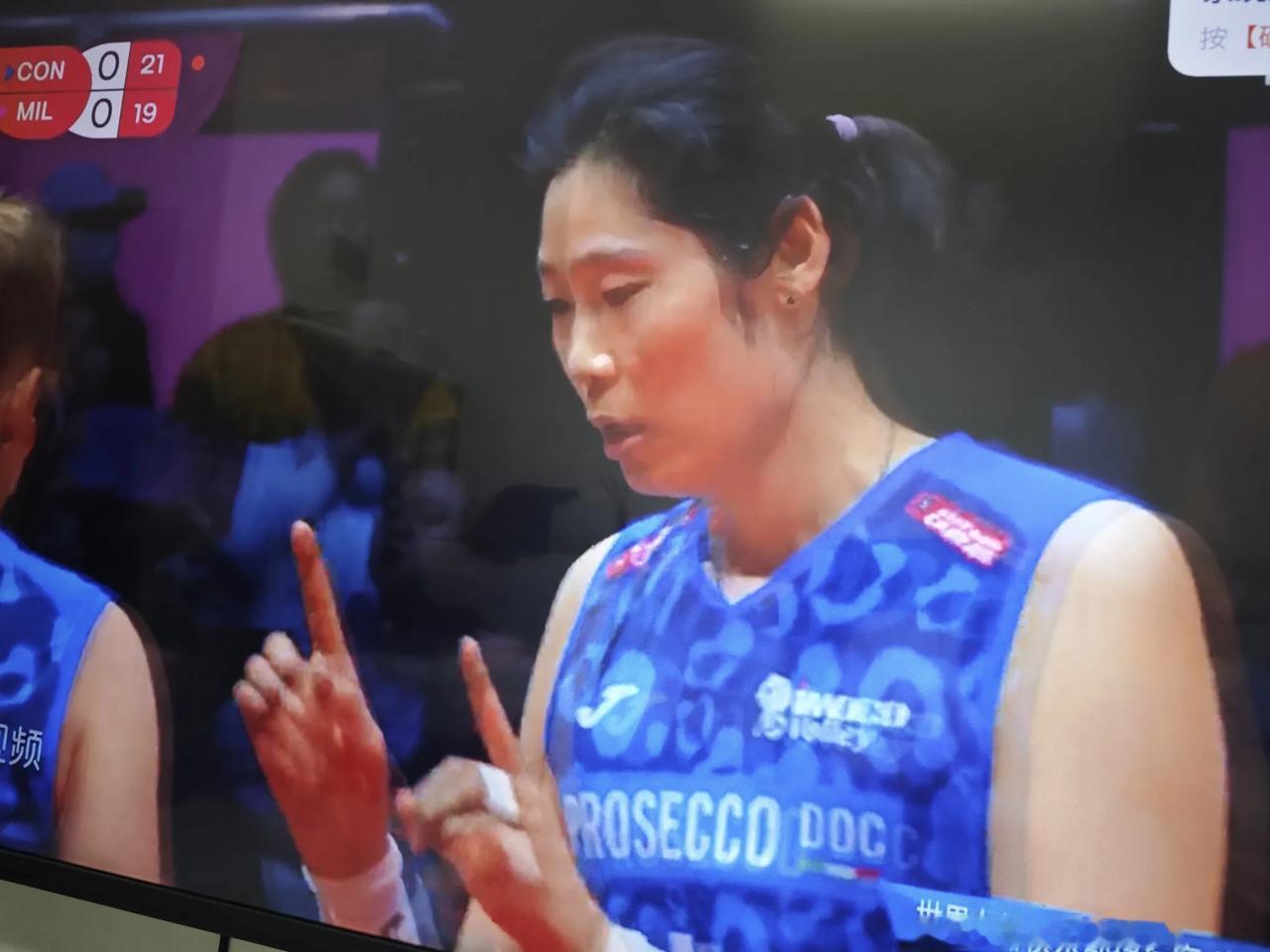 朱婷一扣绝杀，把科内送到世俱杯决赛！
终于赢来了朱婷、李盈莹的隔网对轰！
世俱杯