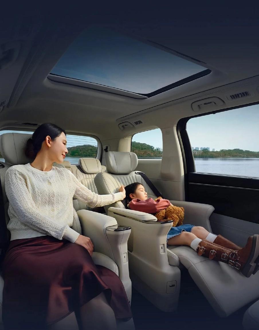 20万就能买豪华混动MPV？2026年燃油车反杀背后，藏着一场家庭用户的暗战
谁