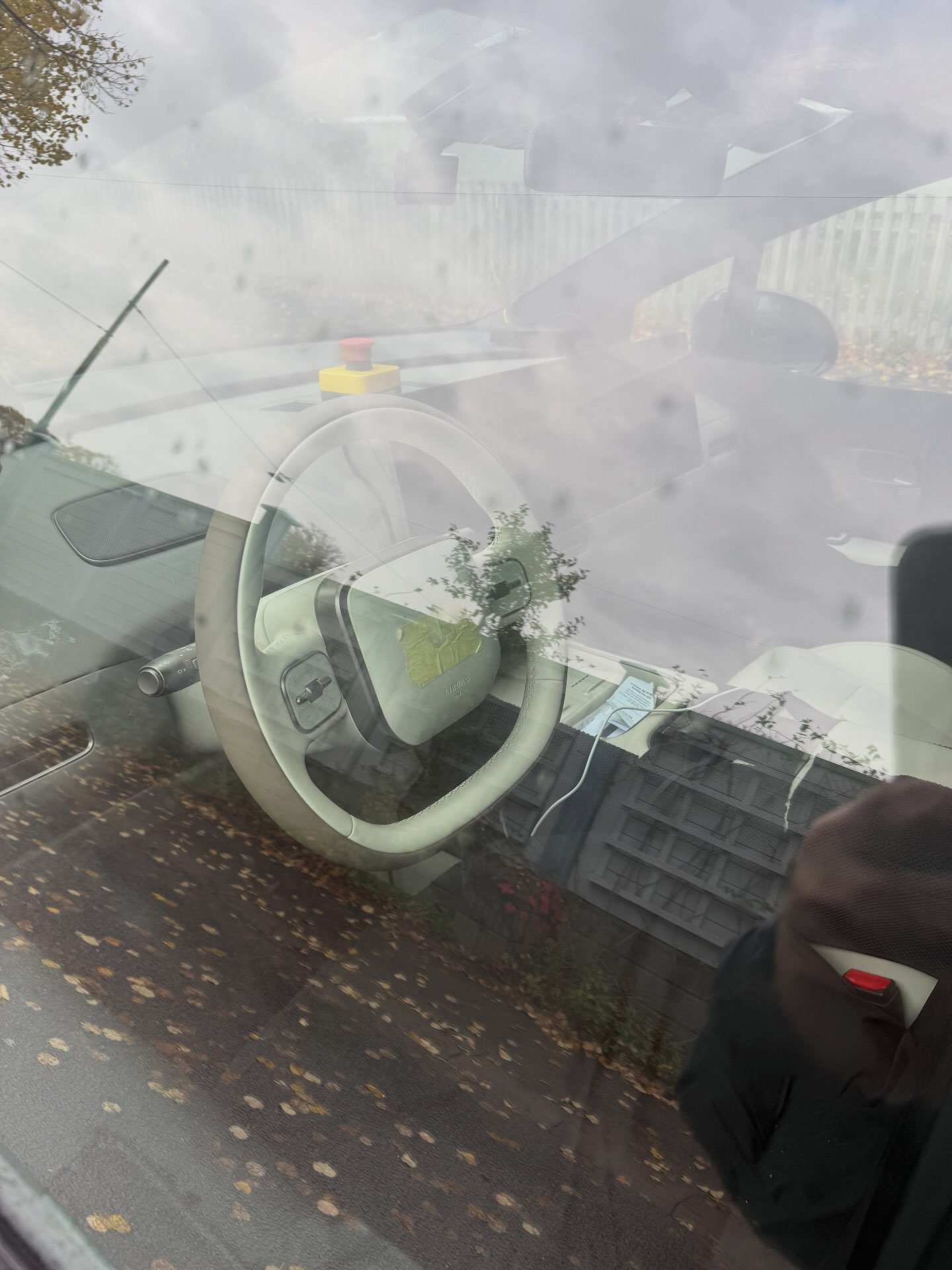 理想汽车[超话]理想i6欧洲首秀 在瑞典哥德堡路试谍照 ​​​